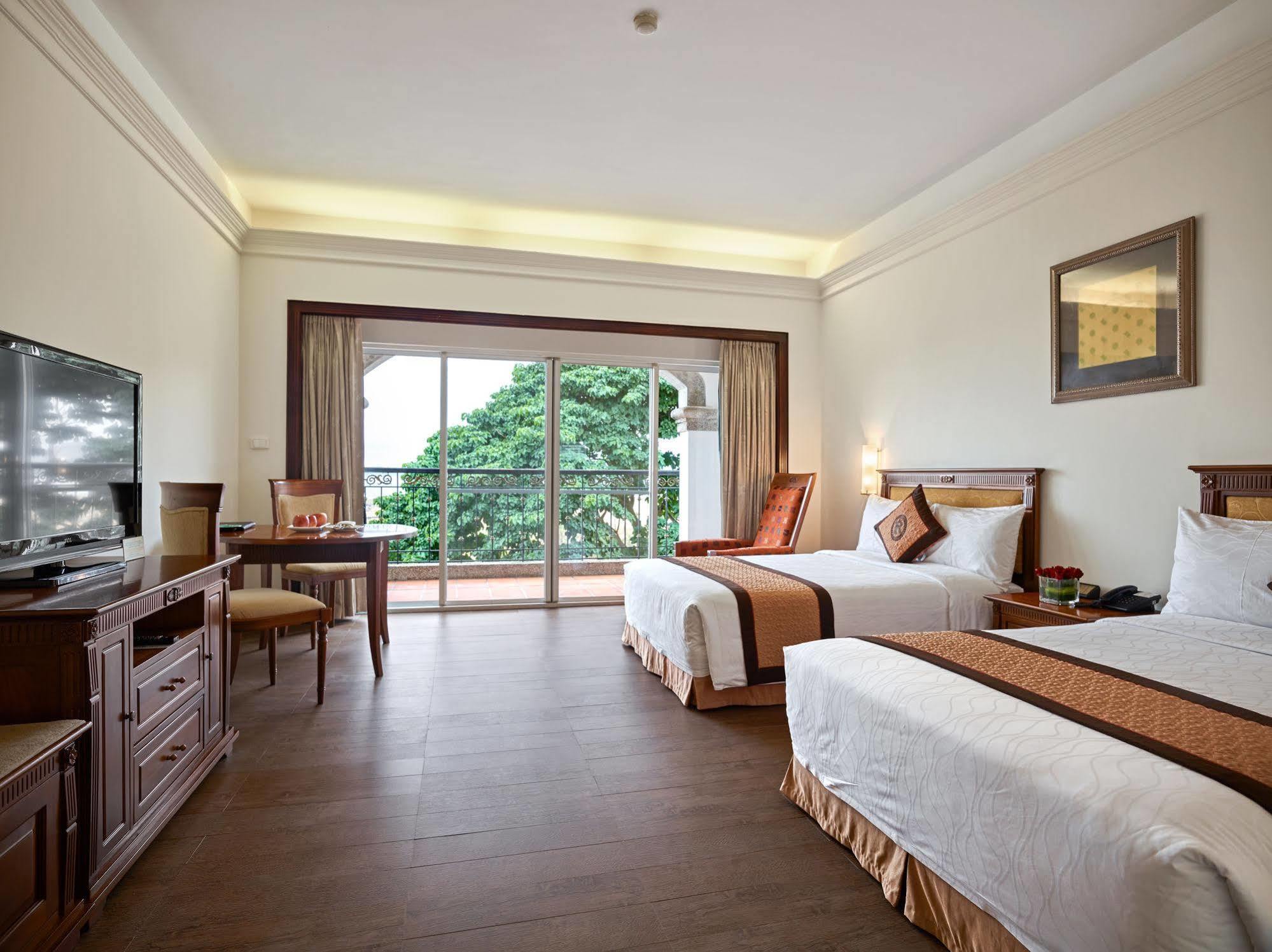 Royal Villas Halong Hạ Long Extérieur photo