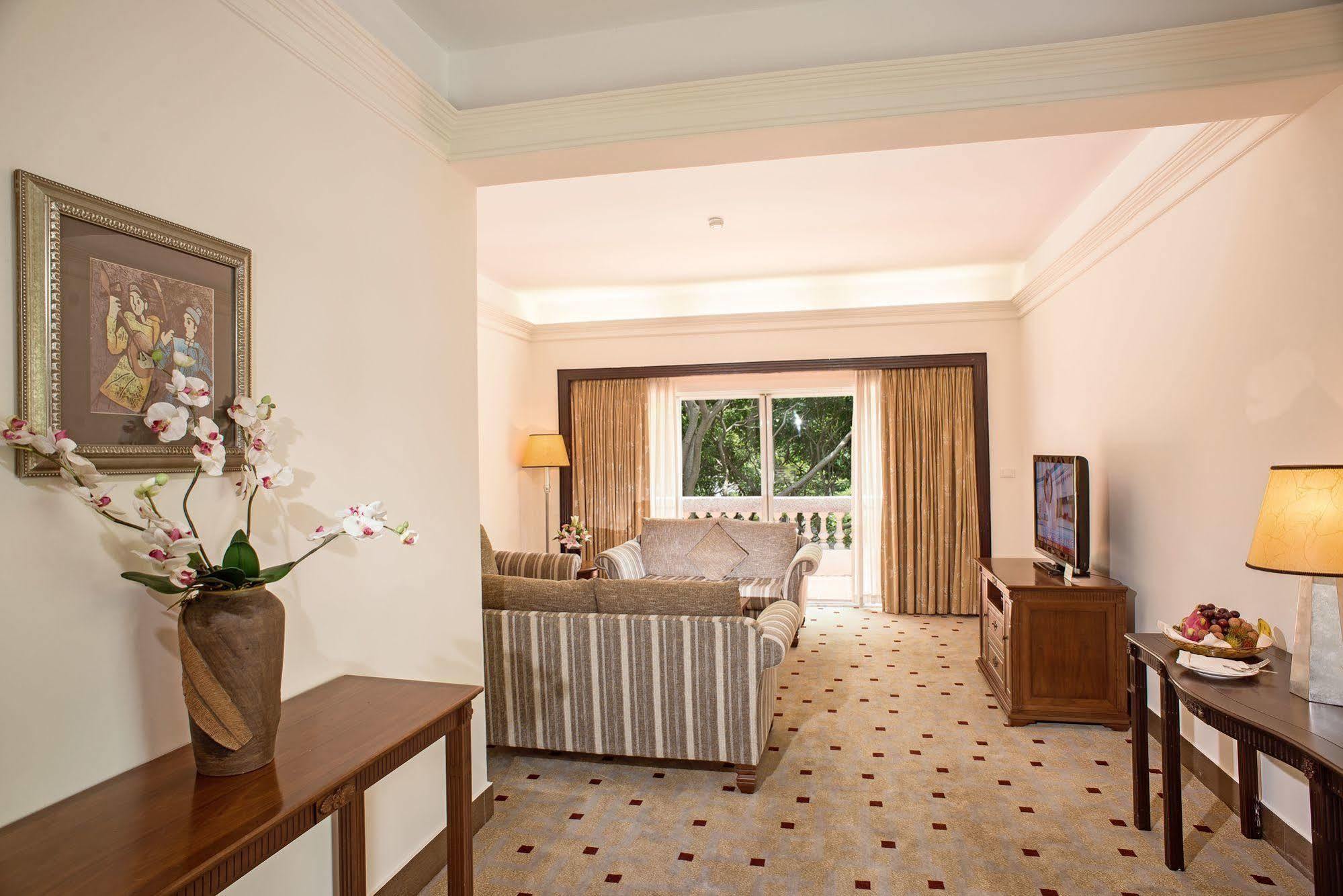 Royal Villas Halong Hạ Long Extérieur photo