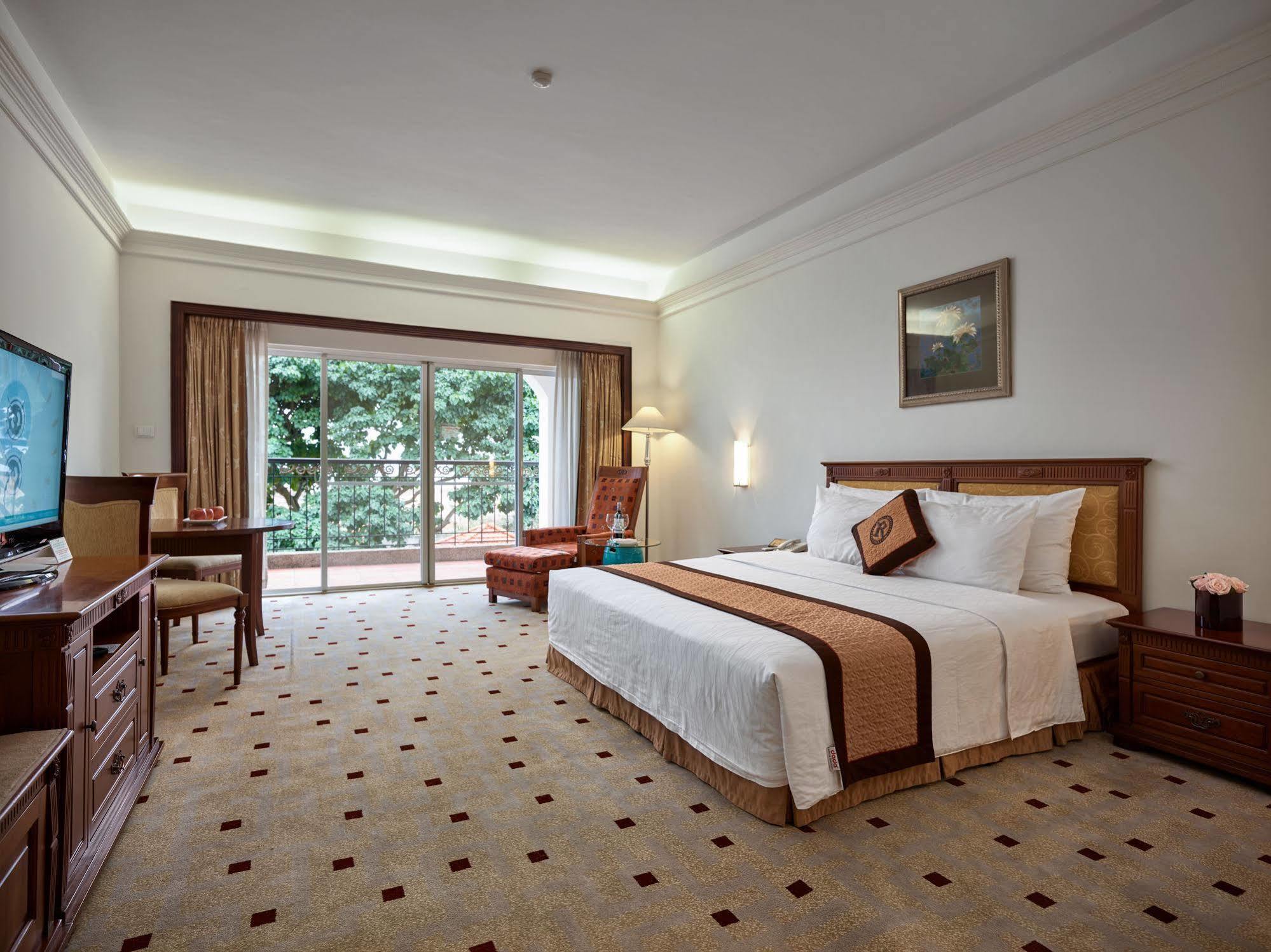 Royal Villas Halong Hạ Long Extérieur photo