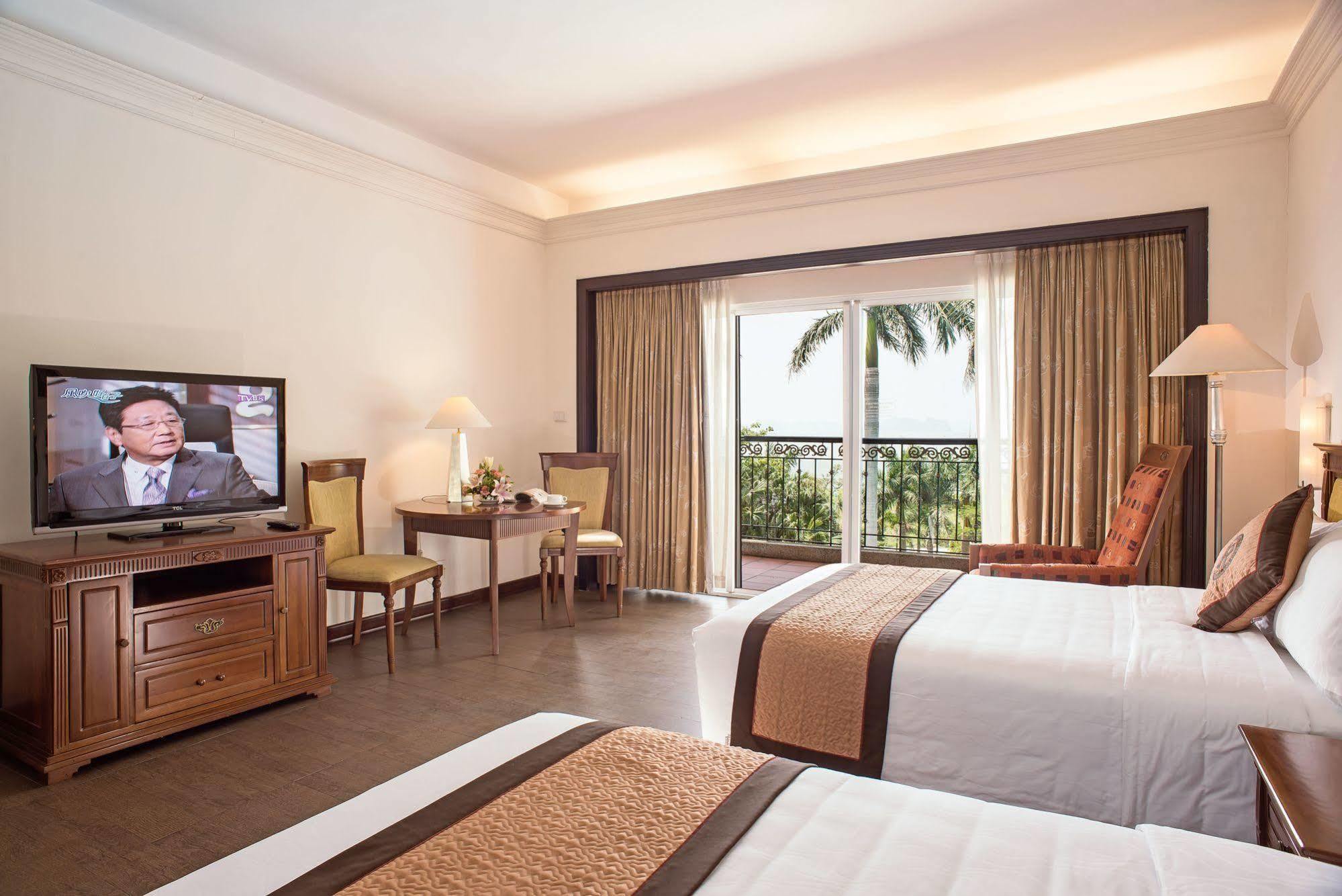 Royal Villas Halong Hạ Long Extérieur photo